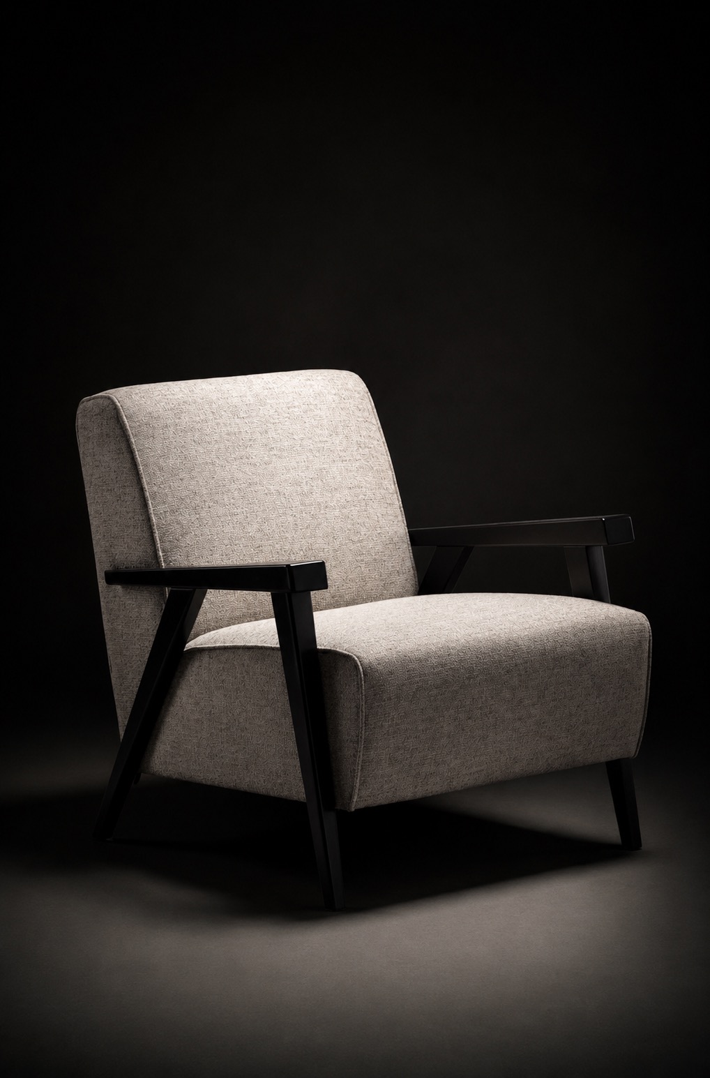 Mid-Century Modern Lounge Chair
